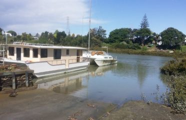 Span Farm DIY Boat Yard & Slipway / Mega Storage